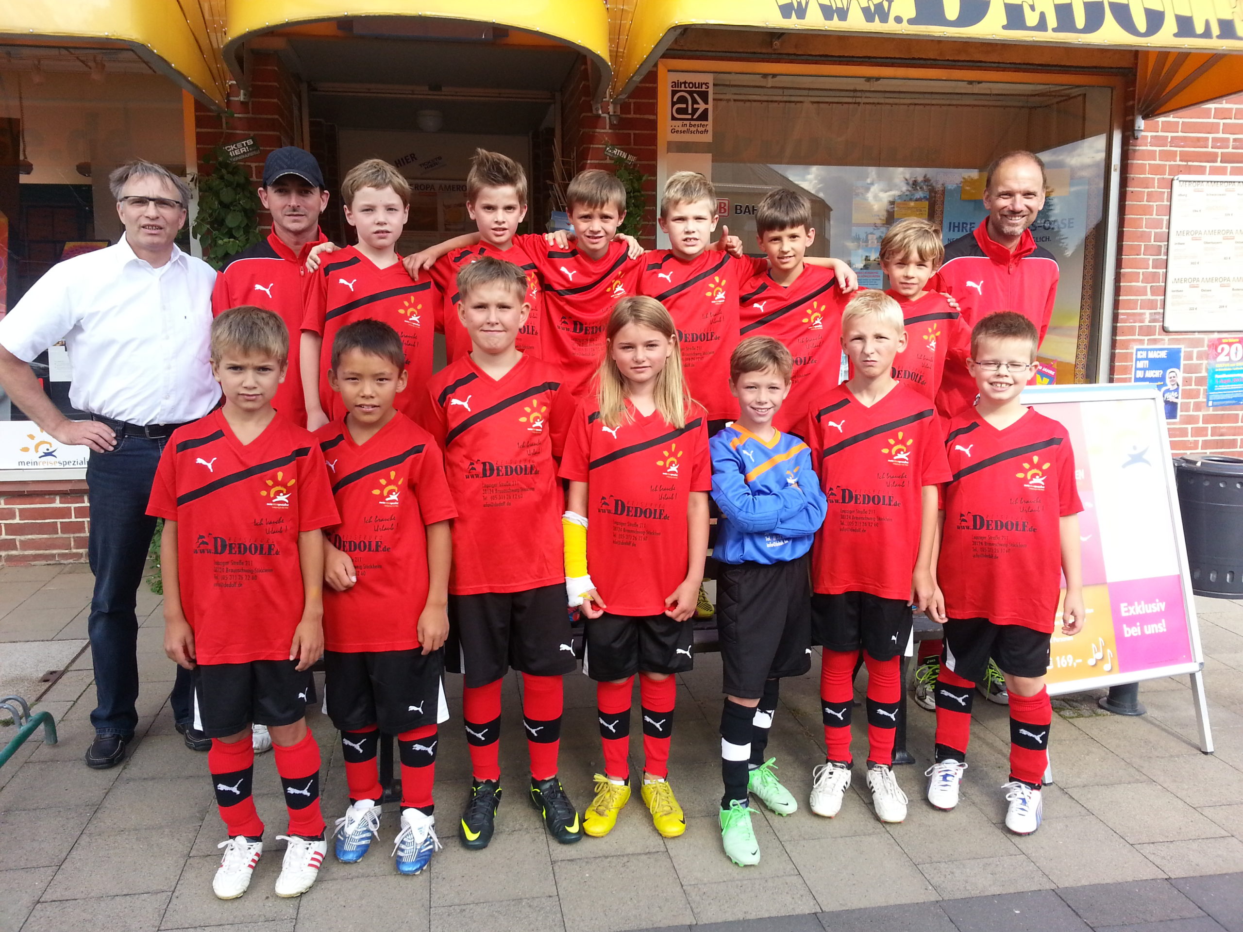 E-Junioren Sponsor Reisebüro Dedolf